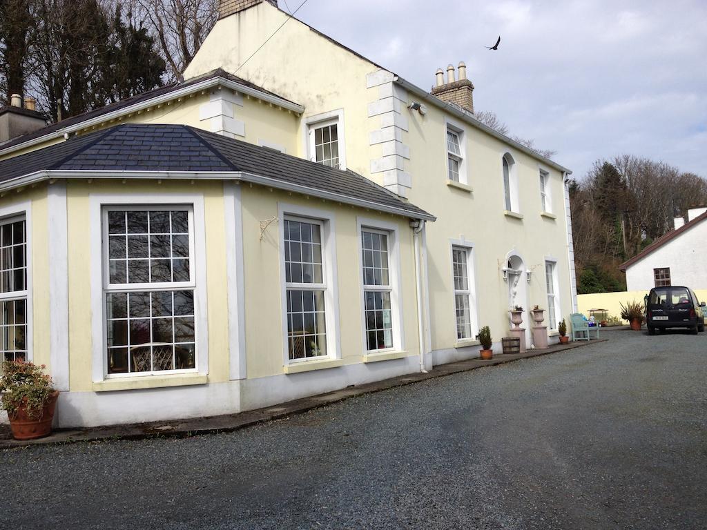 Admiralty House Acomodação com café da manhã Moville Exterior foto